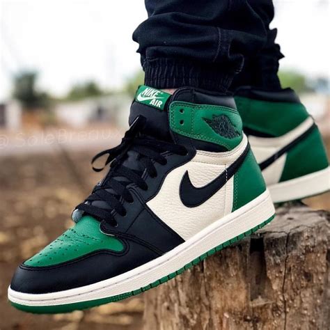 air jordan 1 retro green.